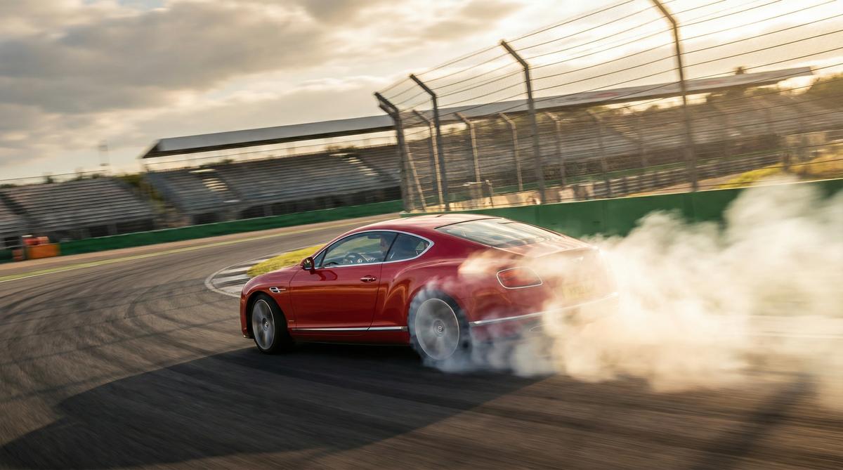 黑丝宾利GT改装视频